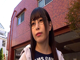 国立小〇校教諭からの転落！彼氏に数百万円貸すも逃げられ自己破産。生活が困窮し中出しさせて対価を得る経験人数1人地味ダサ美巨乳天然メススッポン サンプル動画サムネイル